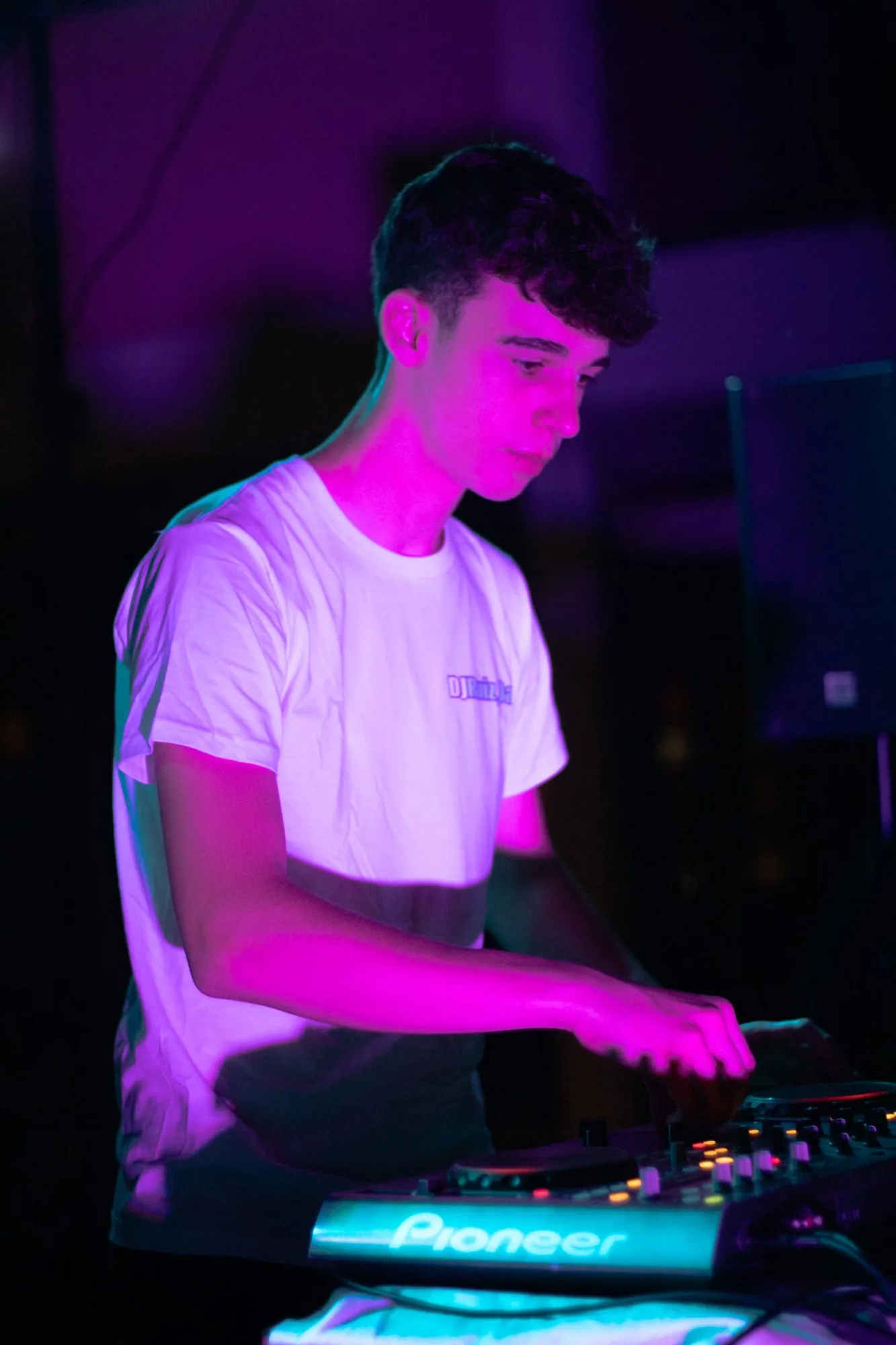 DJRUIZZ en un evento en directo